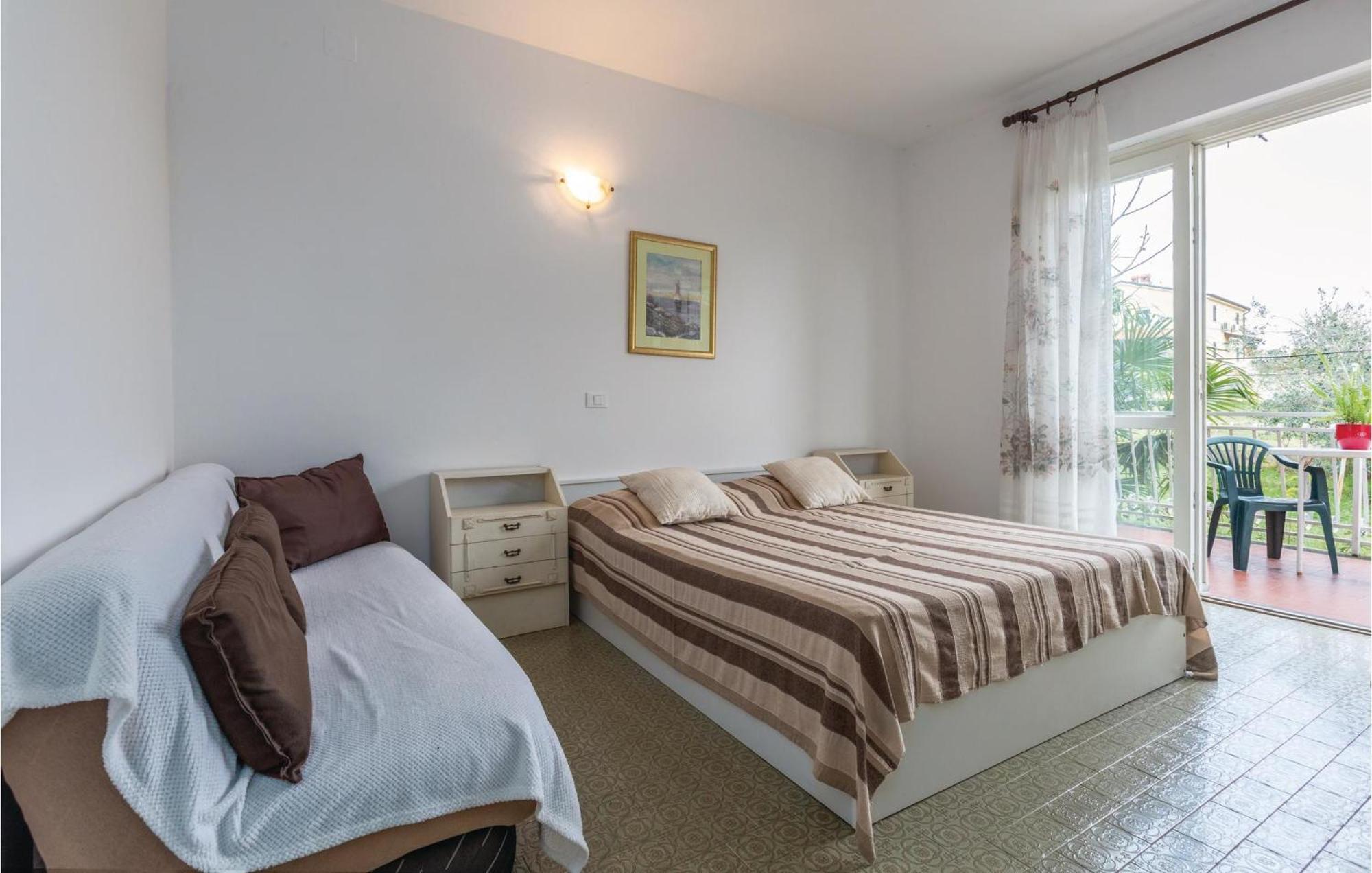 2 Bedroom Pet Friendly Apartment In Lovrecica المظهر الخارجي الصورة